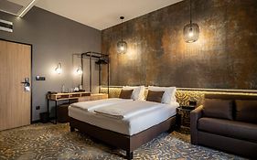 Urban Hotel