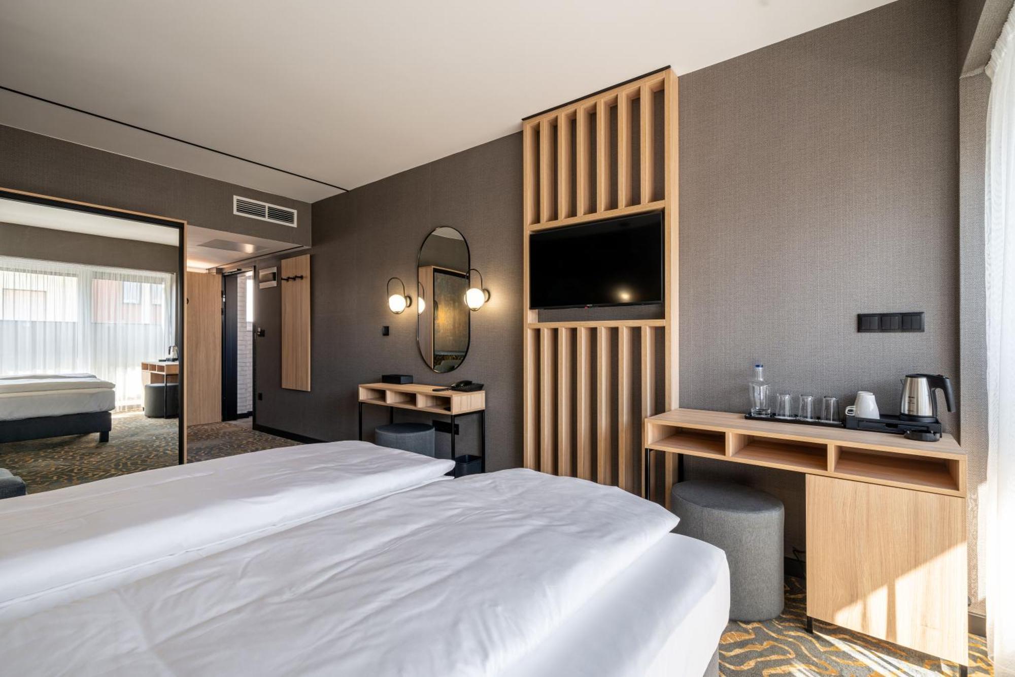 Urban Hotel Debrecen Kültér fotó