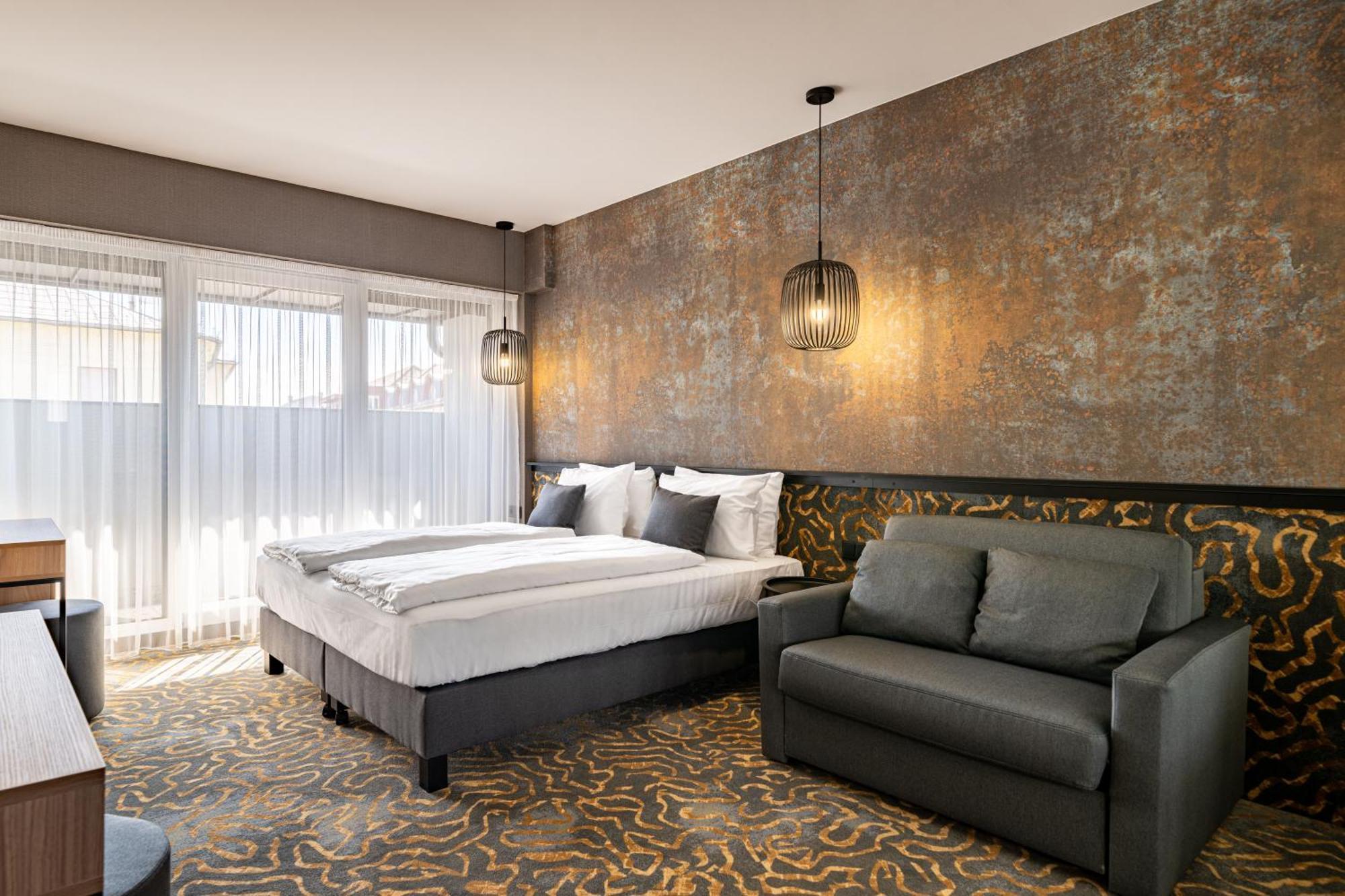 Urban Hotel Debrecen Kültér fotó