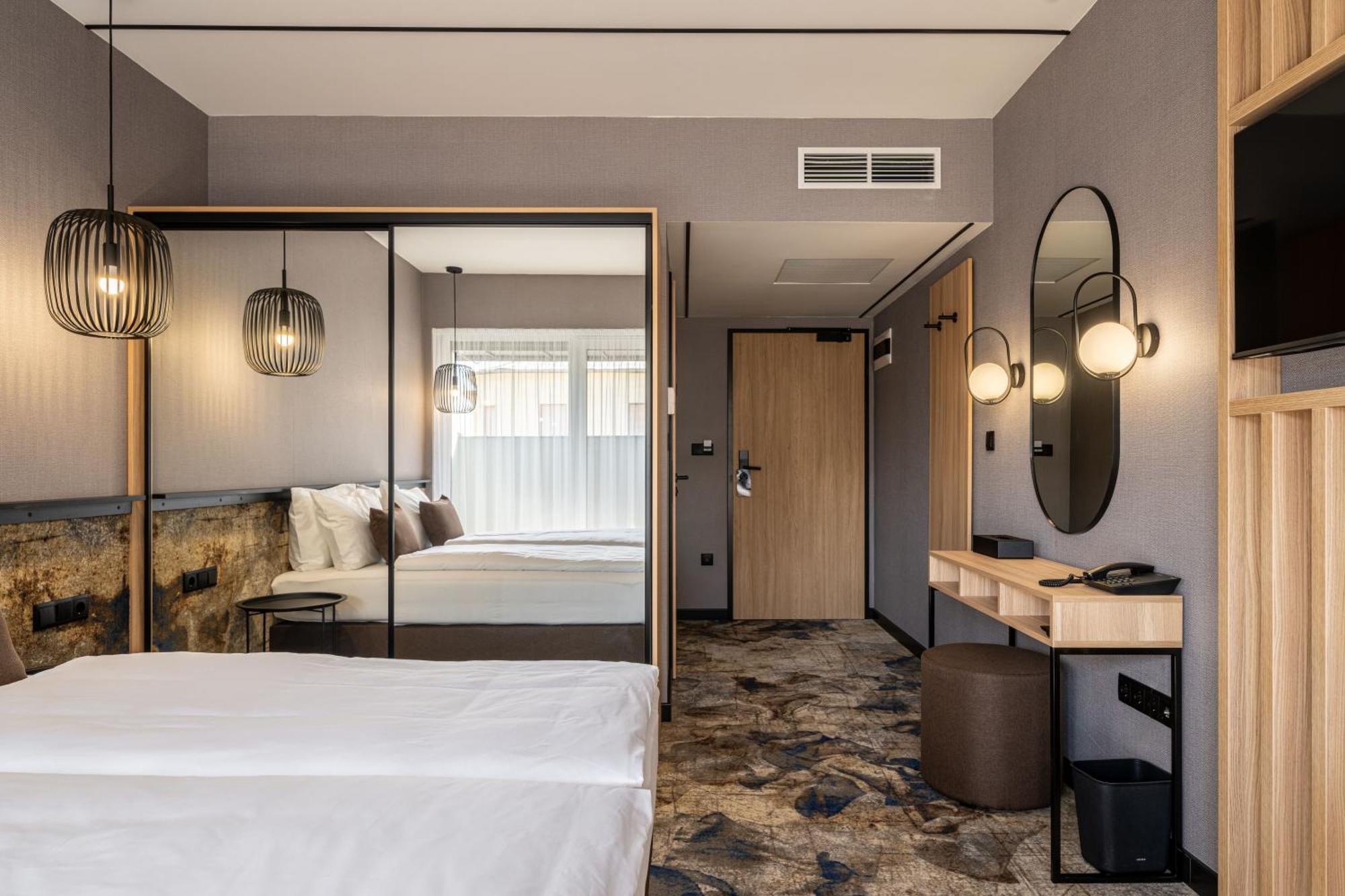 Urban Hotel Debrecen Kültér fotó