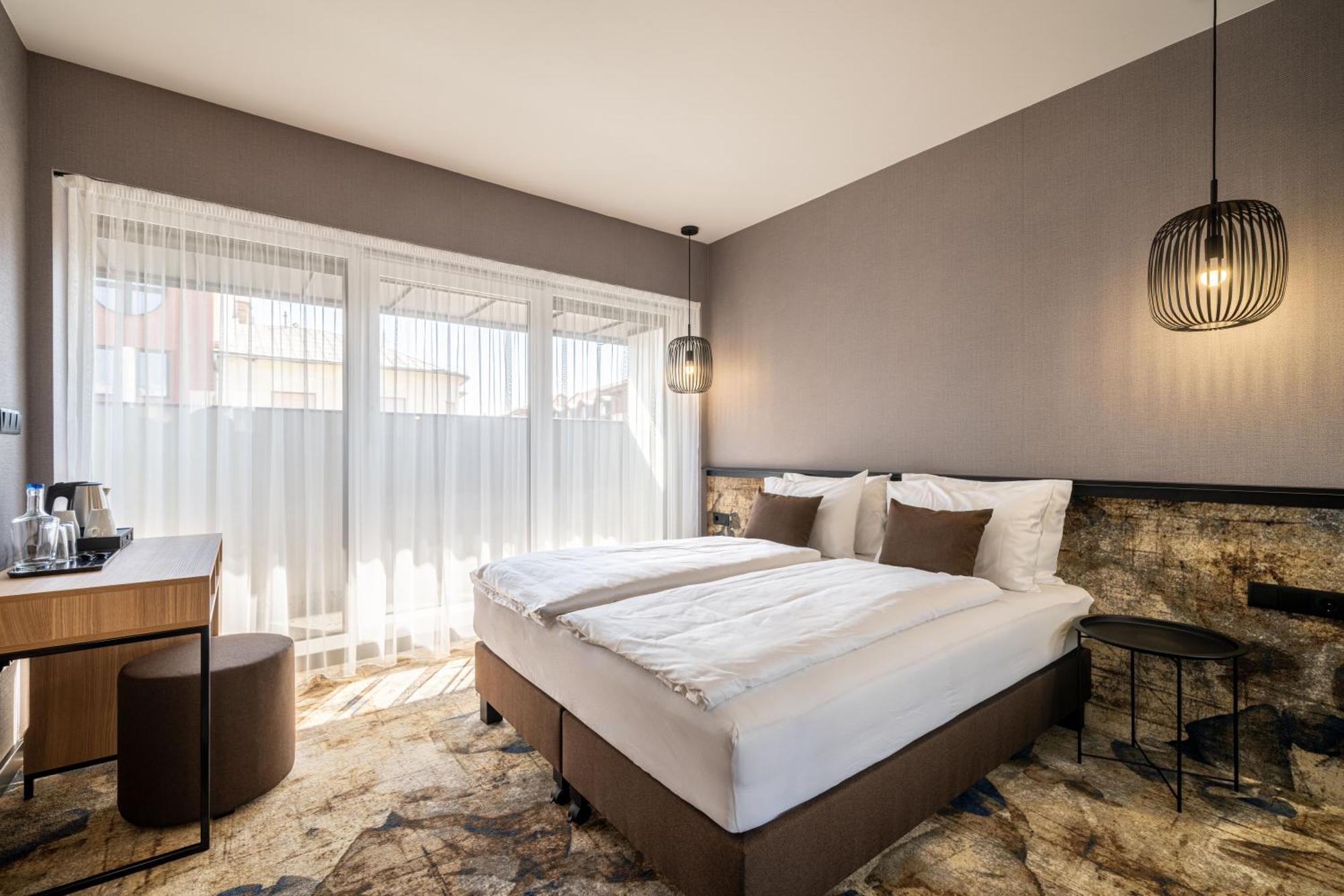 Urban Hotel Debrecen Kültér fotó